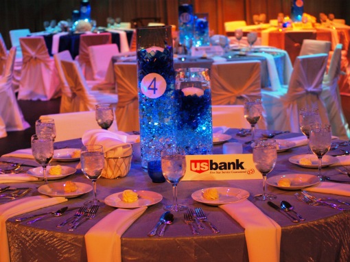 Dinner on stage: the US Bank table